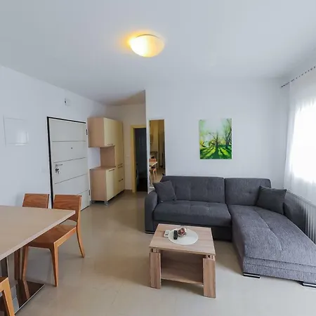 Anamarija Apartment *