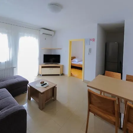 Apartman Anamarija *